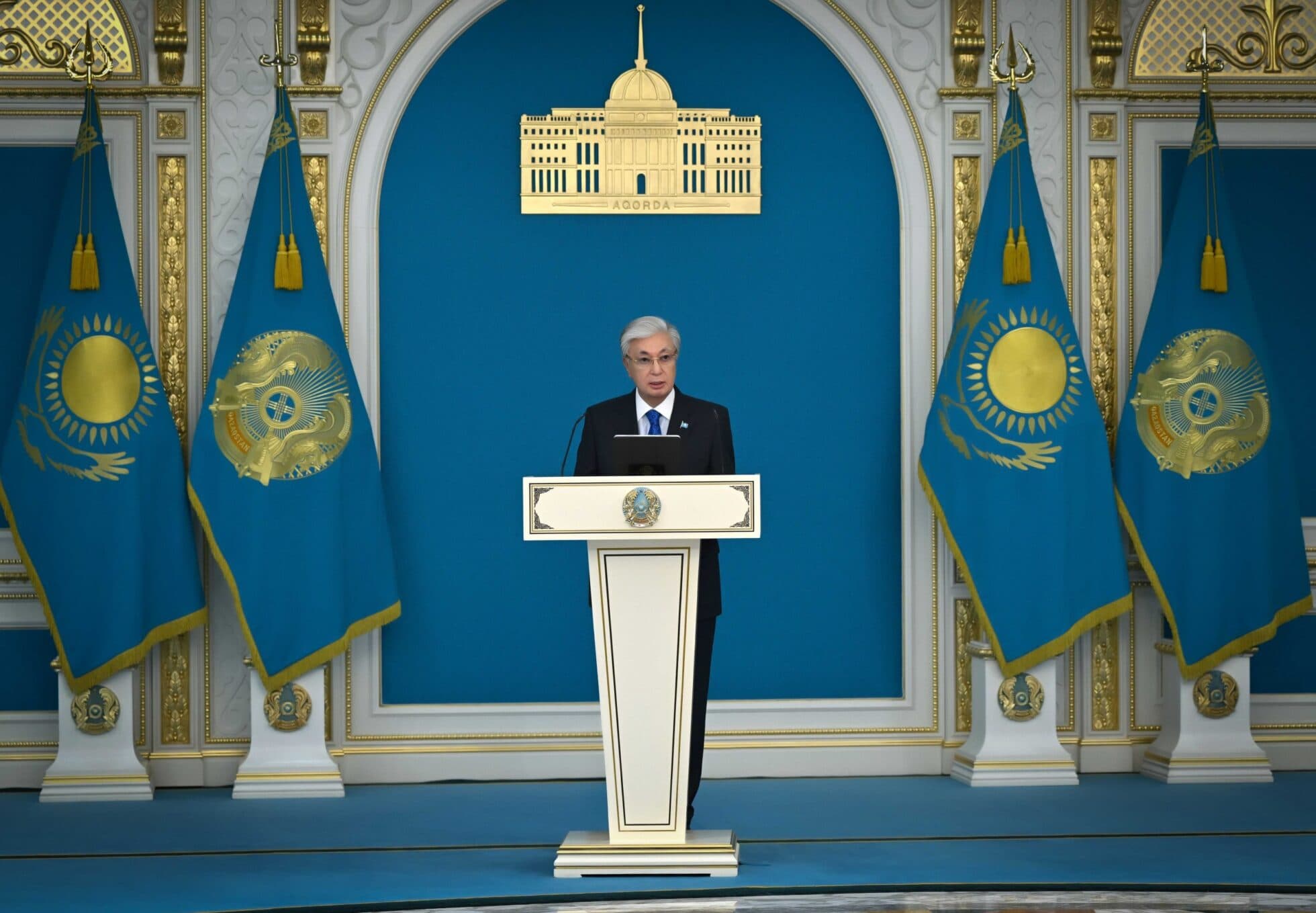 Tokayev called for the introduction of AI and digital technologies into industry